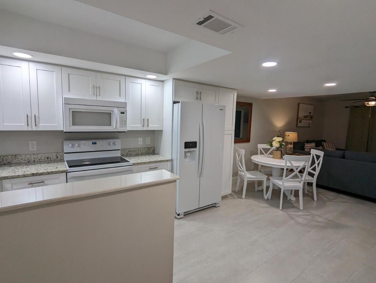 New Condo! Just 15 Min To Ft Myers And Sanibel Beach! Great Location!! Форт-Маєрс Екстер'єр фото