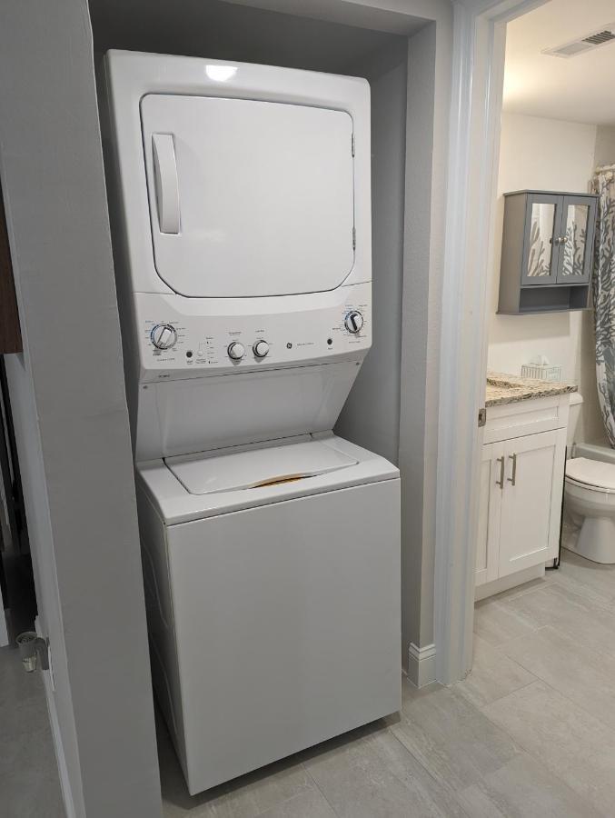 New Condo! Just 15 Min To Ft Myers And Sanibel Beach! Great Location!! Форт-Маєрс Екстер'єр фото